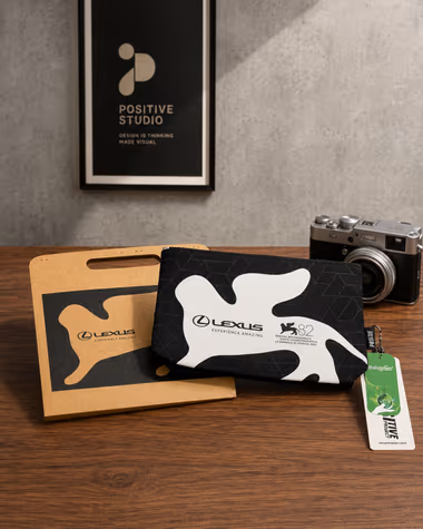 Lexus için Positive Studio merch üretimi