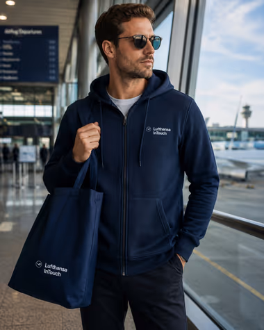 Lufthansa için Positive Studio merch üretimi