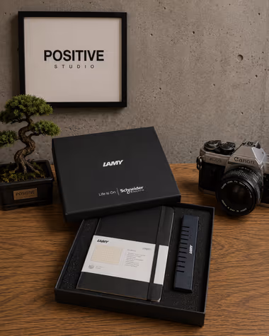 Schneider Electric için Positive Studio merch üretimi